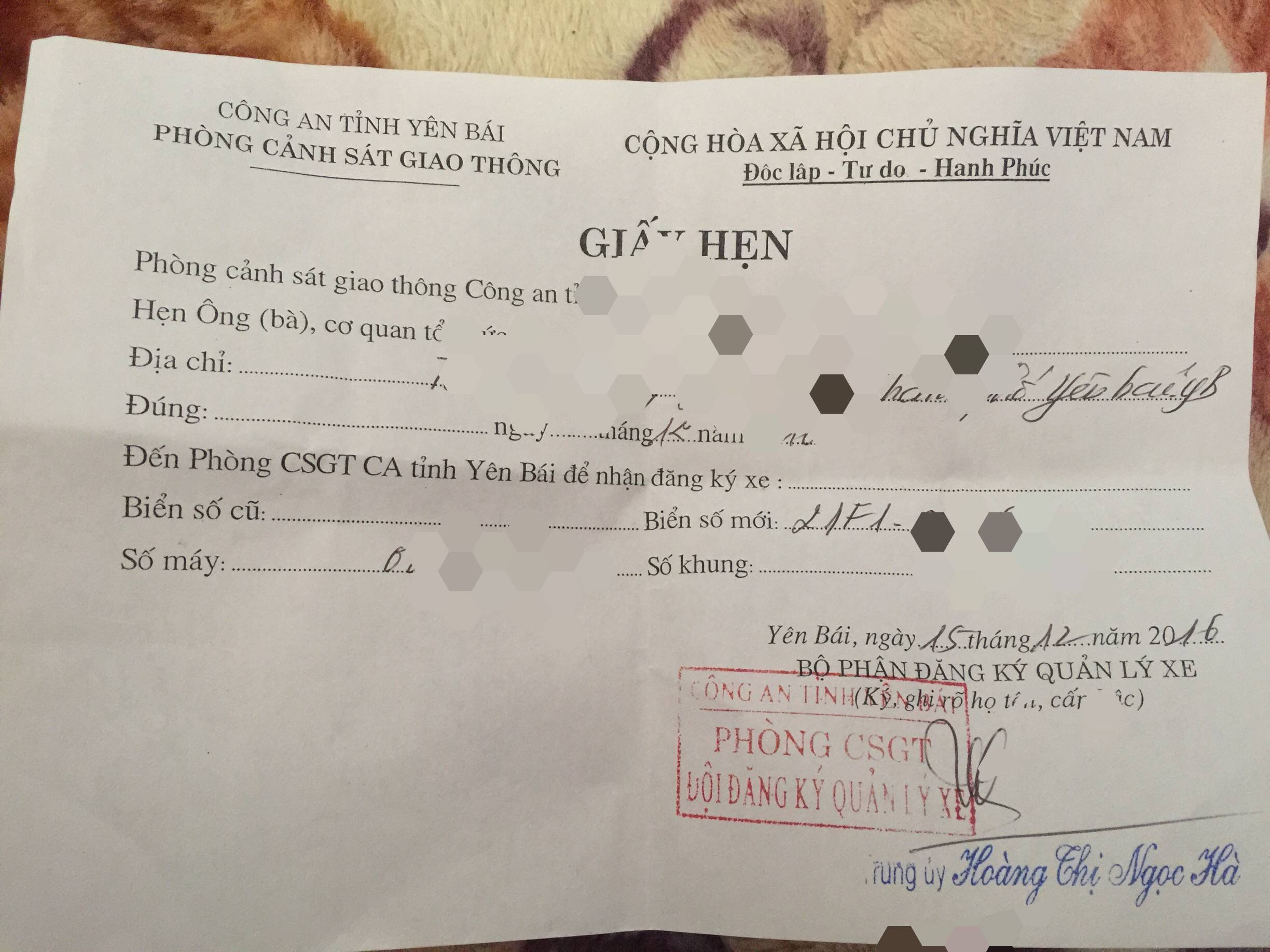 Giấy hẹn trả giấy chứng nhận đăng ký xe.